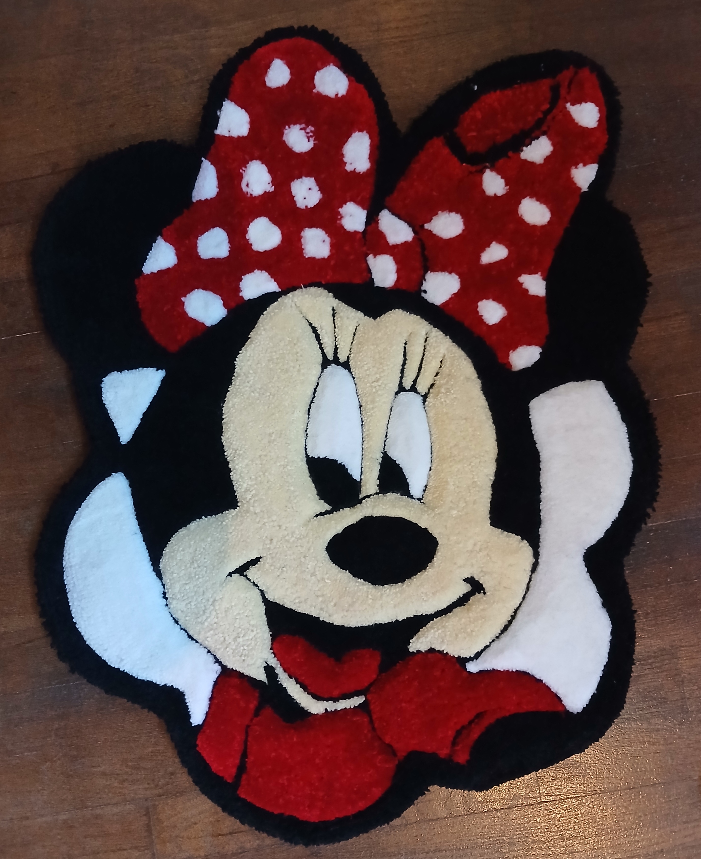 Χειροποίητο χαλί Minnie Mouse, δοκιμαστική φωτογραφία